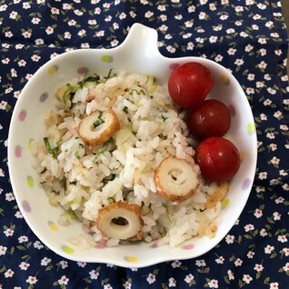 梅干しとちくわのチャーハン！幼児と親のお昼ご飯に♪